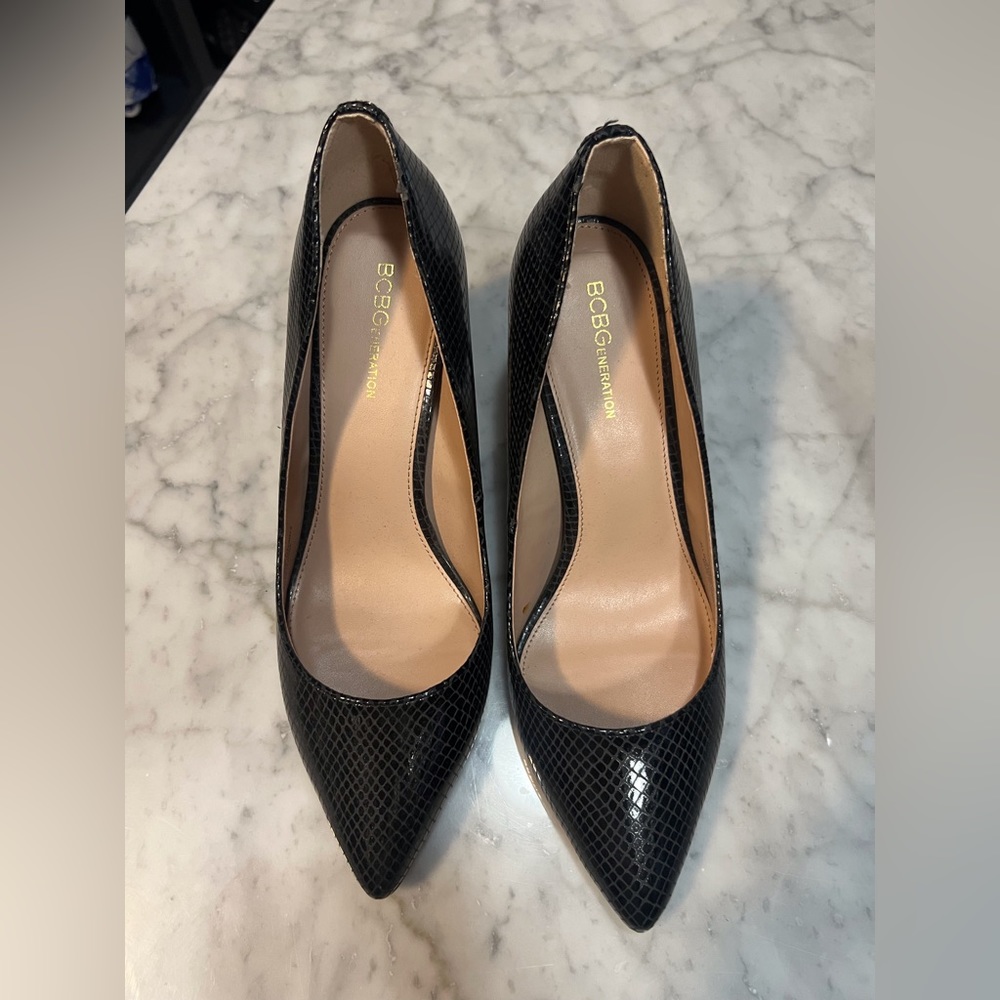 BCBG Black Patterned Heels. Good condition Size 10